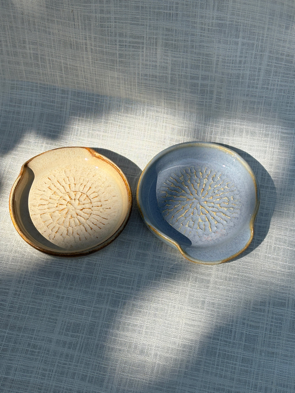 Garlic grate with herb strip