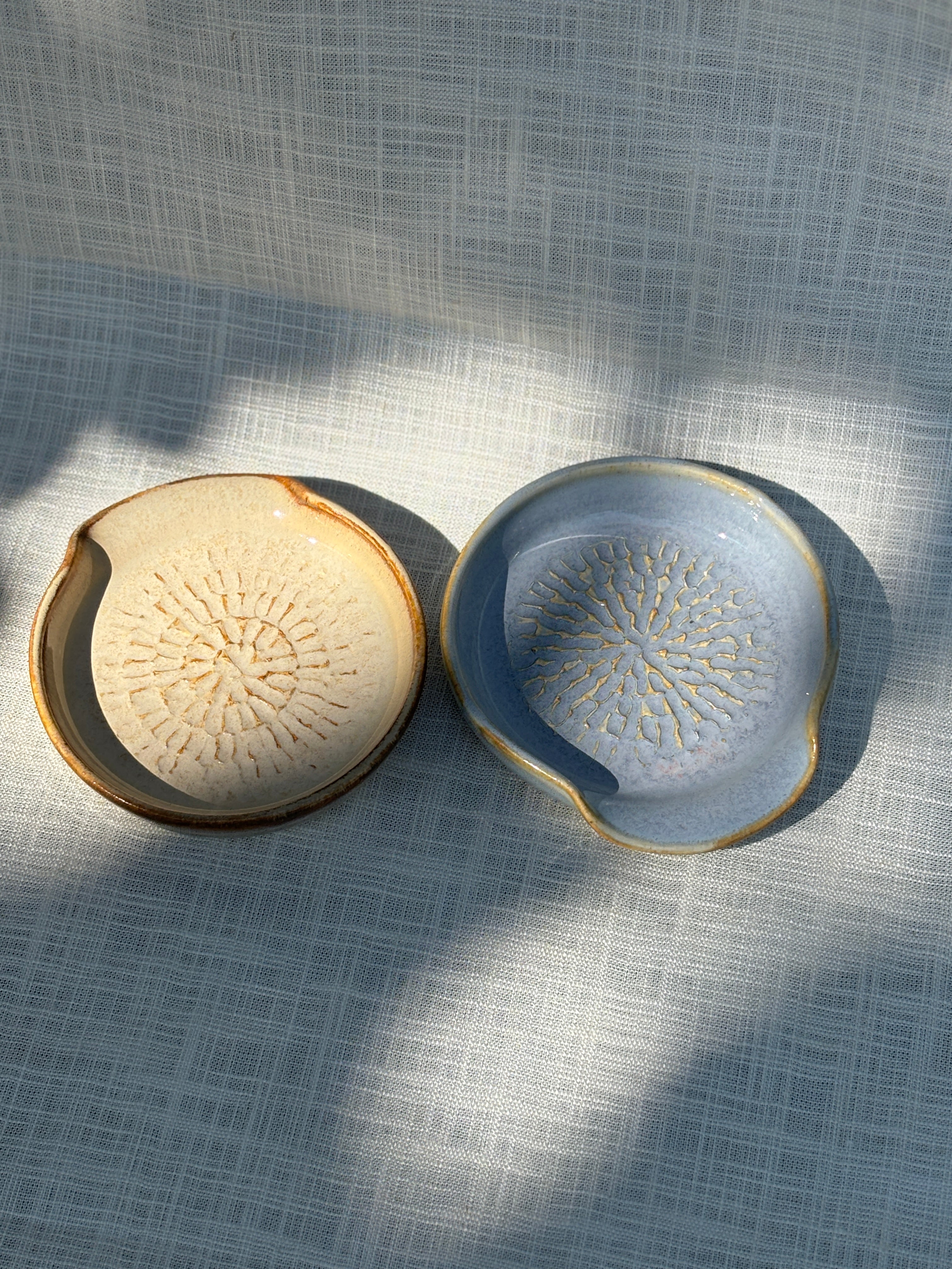 Garlic grate with herb strip